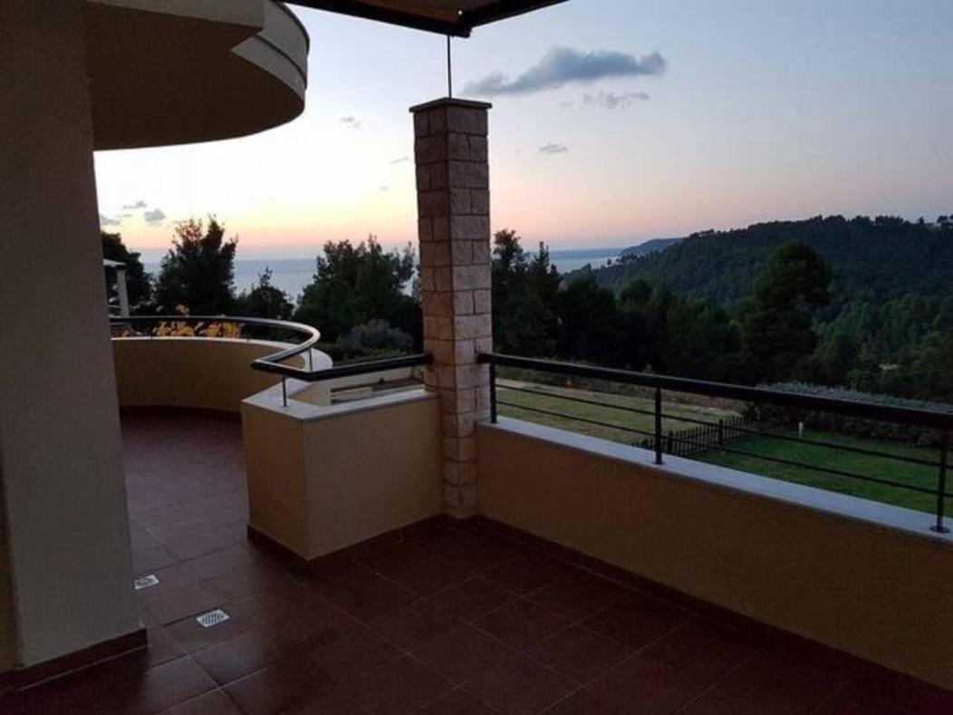 #Luxlikehome Hill Summer Villa Elani Exterior photo